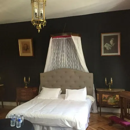 בית הארחה Chateau De Barsous *